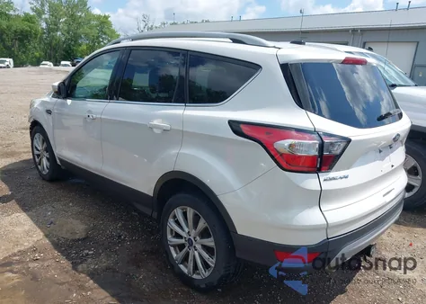 2017 Ford Escape Titanium из США, поврежденный, VIN 1FMCU0JD2HUC46602